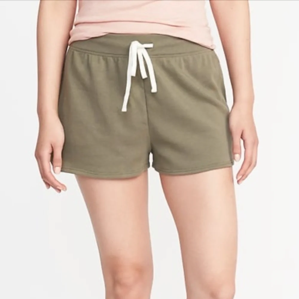 New OLD NAVY Size L French-Terry Drawstring Shorts for Women in Olive